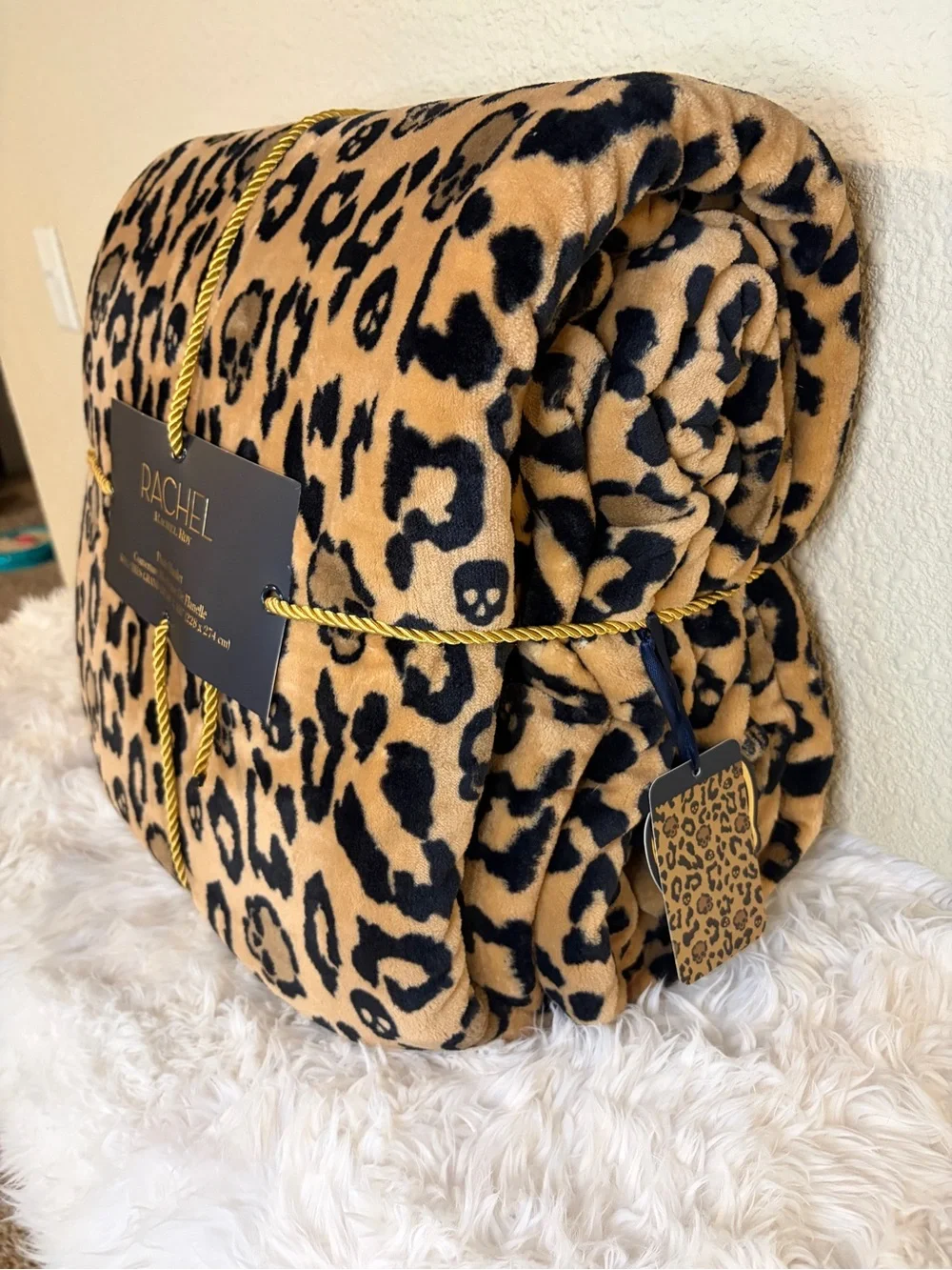 Viral Rachel Roy Skull Leopard Plush Blanket King 90x108 Gothic Halloween NWT